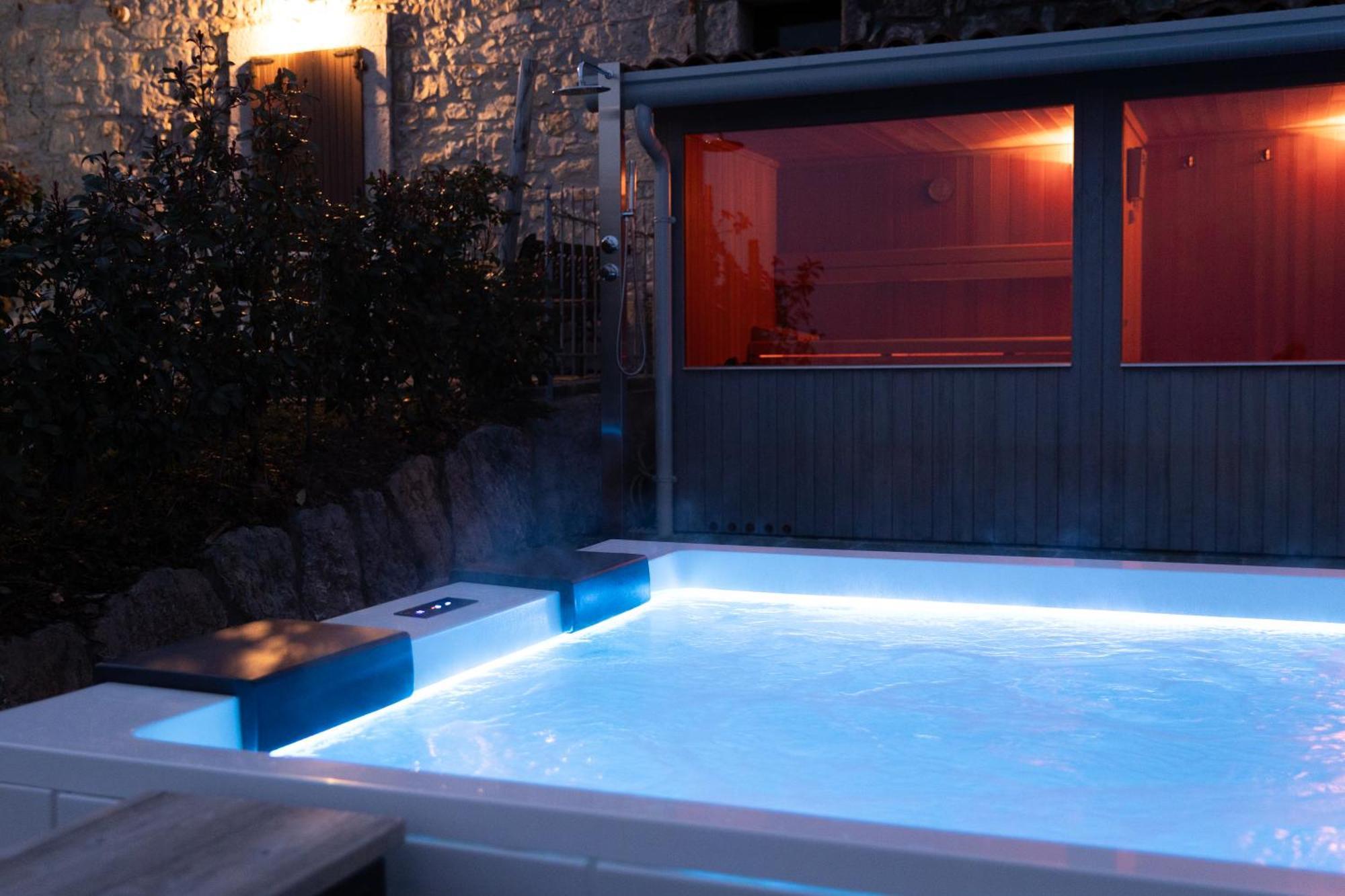 Ca' Baetti L'Antico Borgo Bed & Breakfast Roncola Luaran gambar