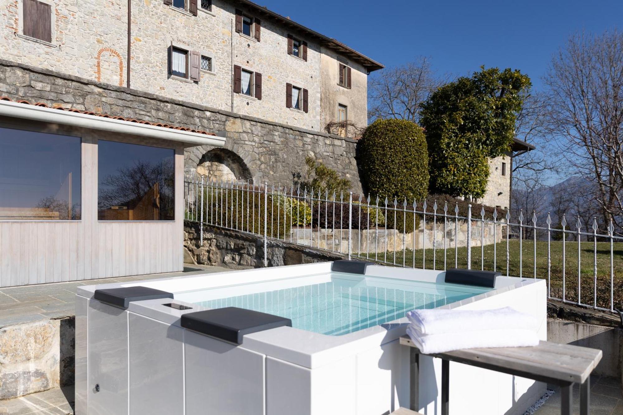 Ca' Baetti L'Antico Borgo Bed & Breakfast Roncola Luaran gambar