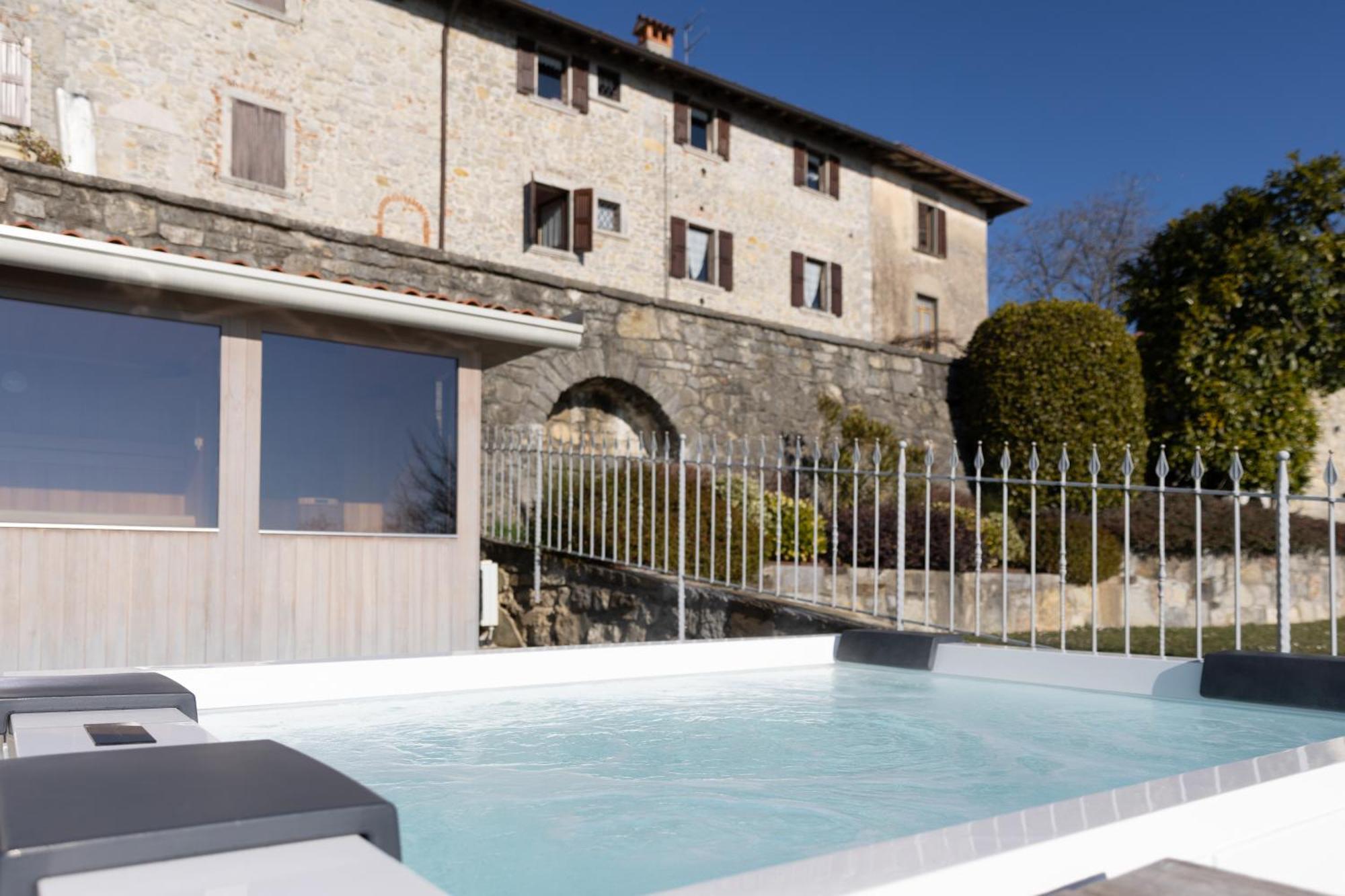 Ca' Baetti L'Antico Borgo Bed & Breakfast Roncola Luaran gambar