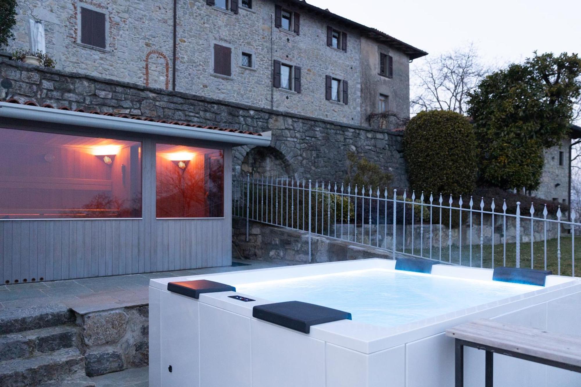 Ca' Baetti L'Antico Borgo Bed & Breakfast Roncola Luaran gambar