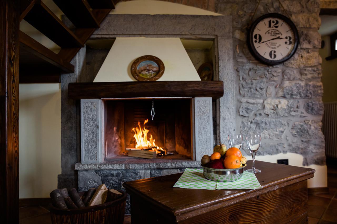 Ca' Baetti L'Antico Borgo Bed & Breakfast Roncola Luaran gambar