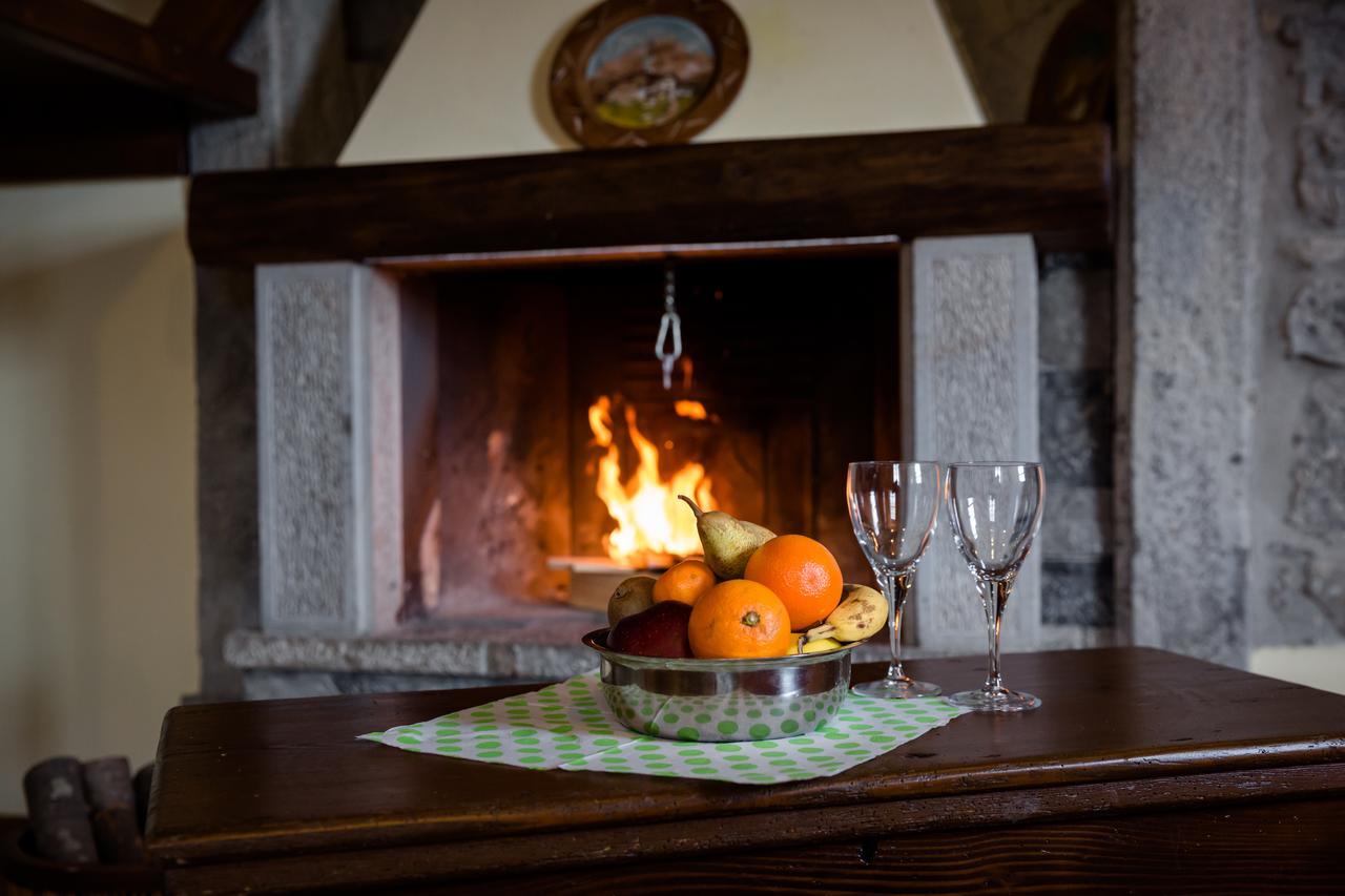 Ca' Baetti L'Antico Borgo Bed & Breakfast Roncola Luaran gambar