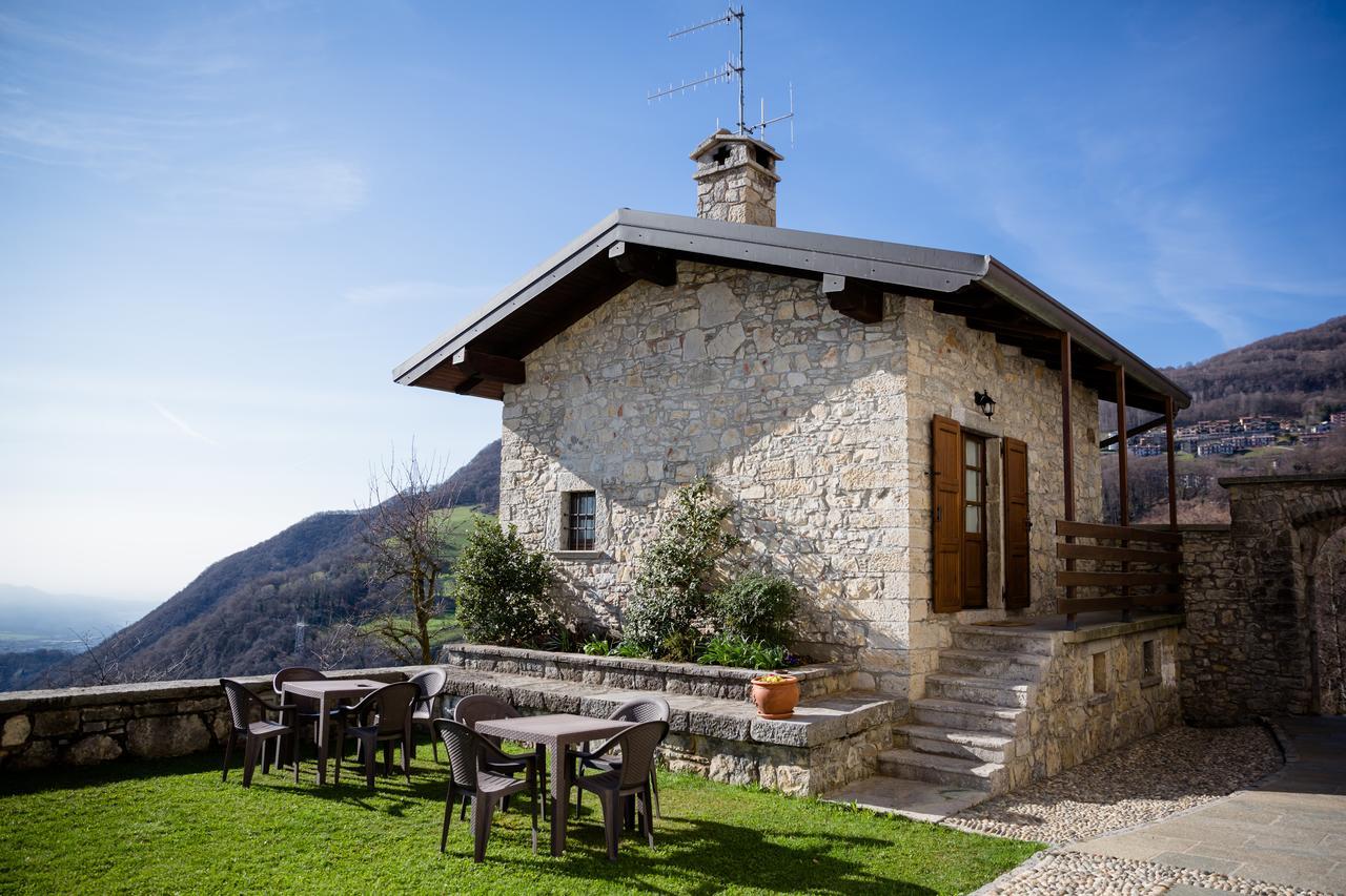 Ca' Baetti L'Antico Borgo Bed & Breakfast Roncola Luaran gambar