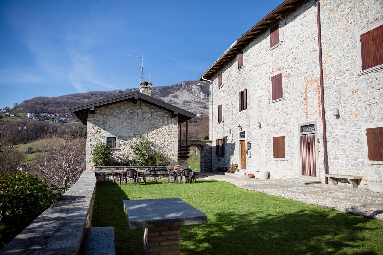 Ca' Baetti L'Antico Borgo Bed & Breakfast Roncola Luaran gambar