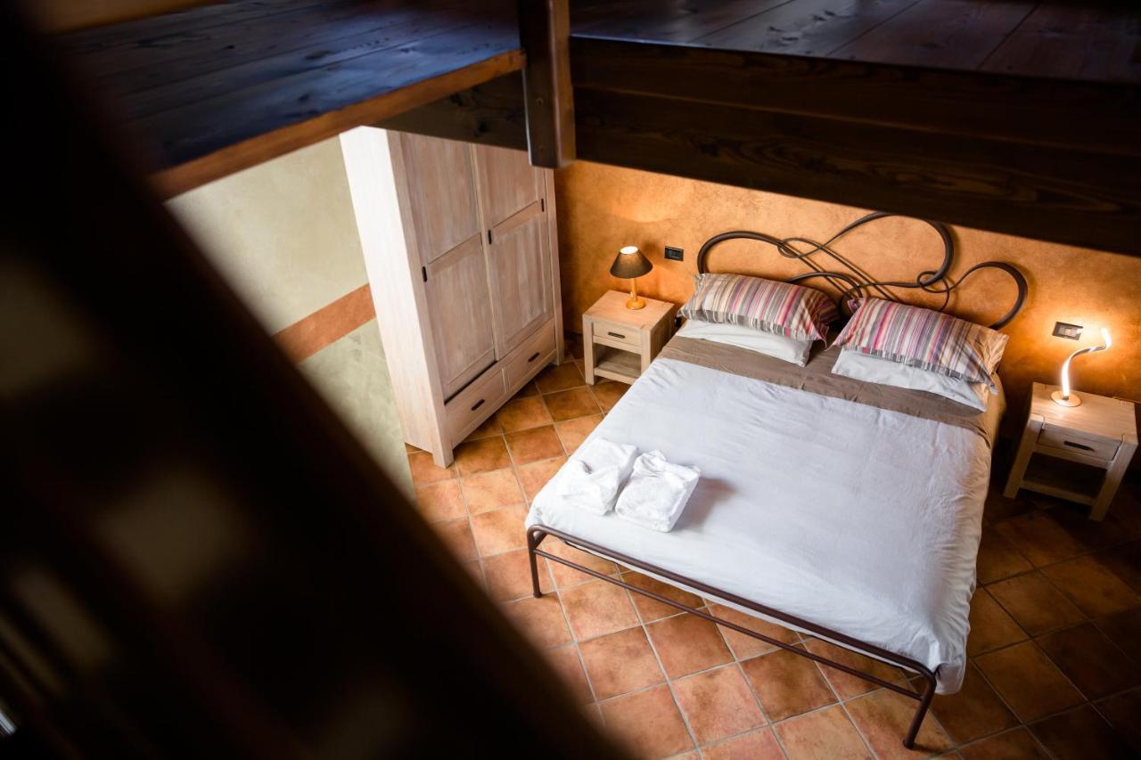 Ca' Baetti L'Antico Borgo Bed & Breakfast Roncola Luaran gambar