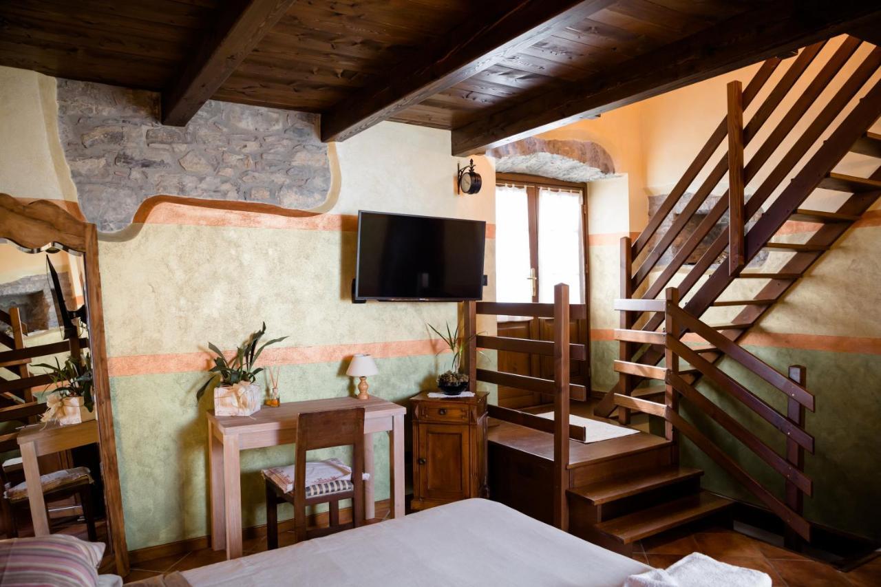 Ca' Baetti L'Antico Borgo Bed & Breakfast Roncola Luaran gambar