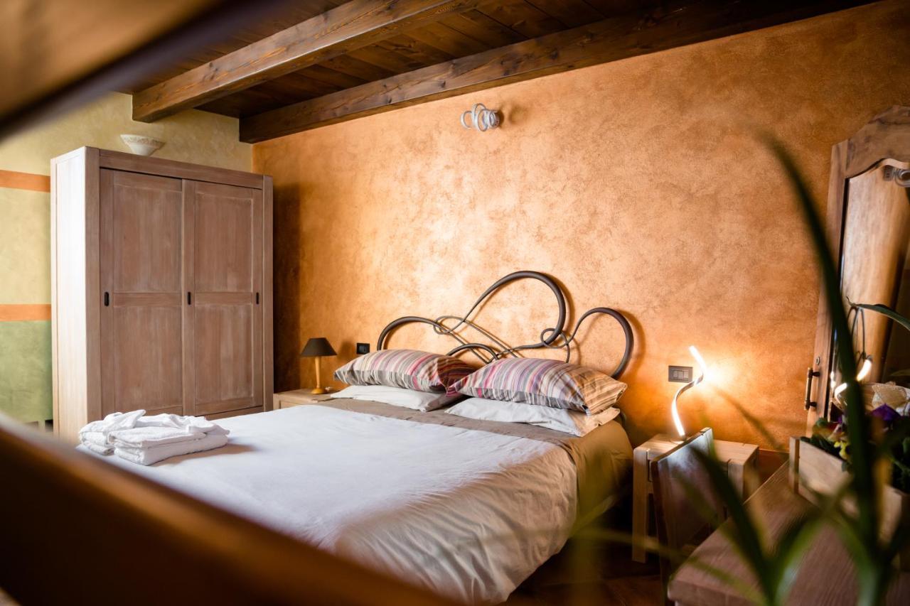 Ca' Baetti L'Antico Borgo Bed & Breakfast Roncola Luaran gambar
