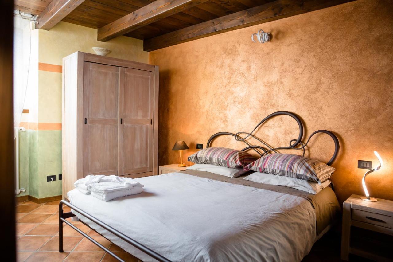 Ca' Baetti L'Antico Borgo Bed & Breakfast Roncola Luaran gambar