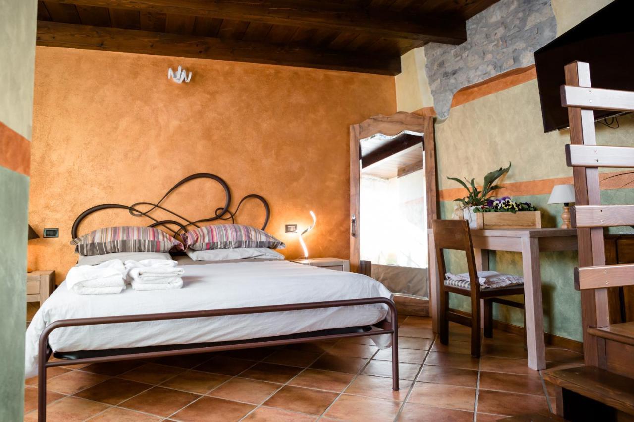 Ca' Baetti L'Antico Borgo Bed & Breakfast Roncola Luaran gambar